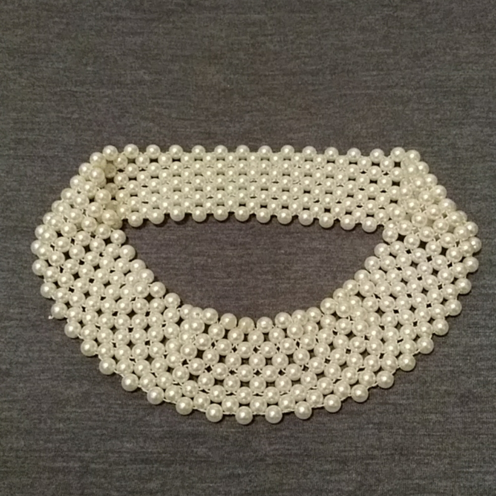 Faux Pearl Choker Necklace